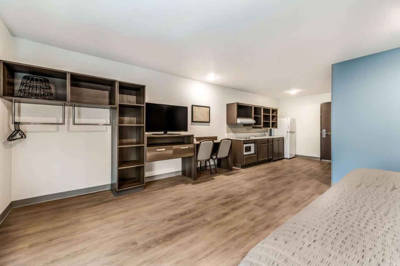 Woodspring Suites Charlotte - University Research Park Екстер'єр фото